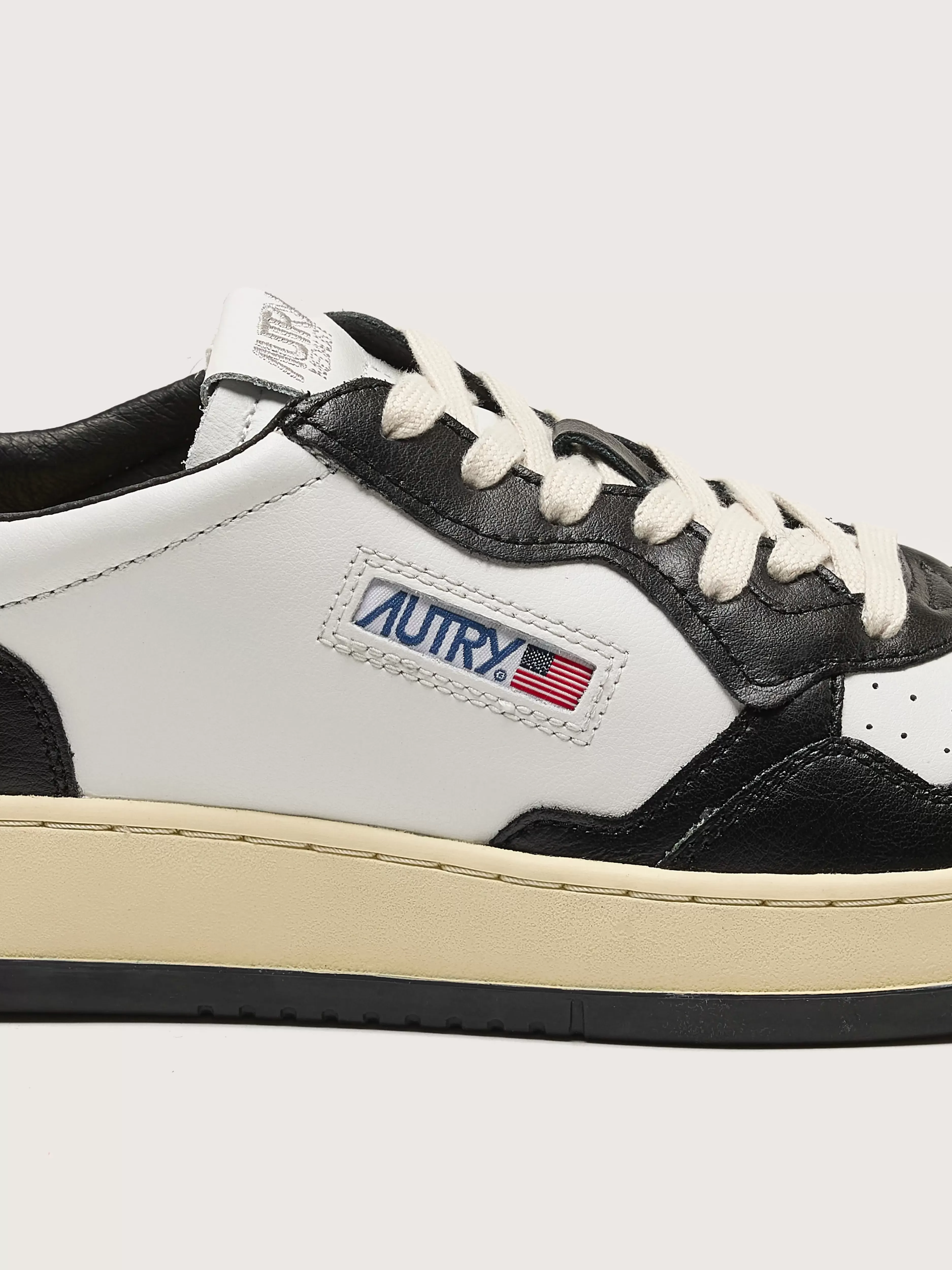 Medalist Low Bicolor Voor Mannen-Autry Outlet