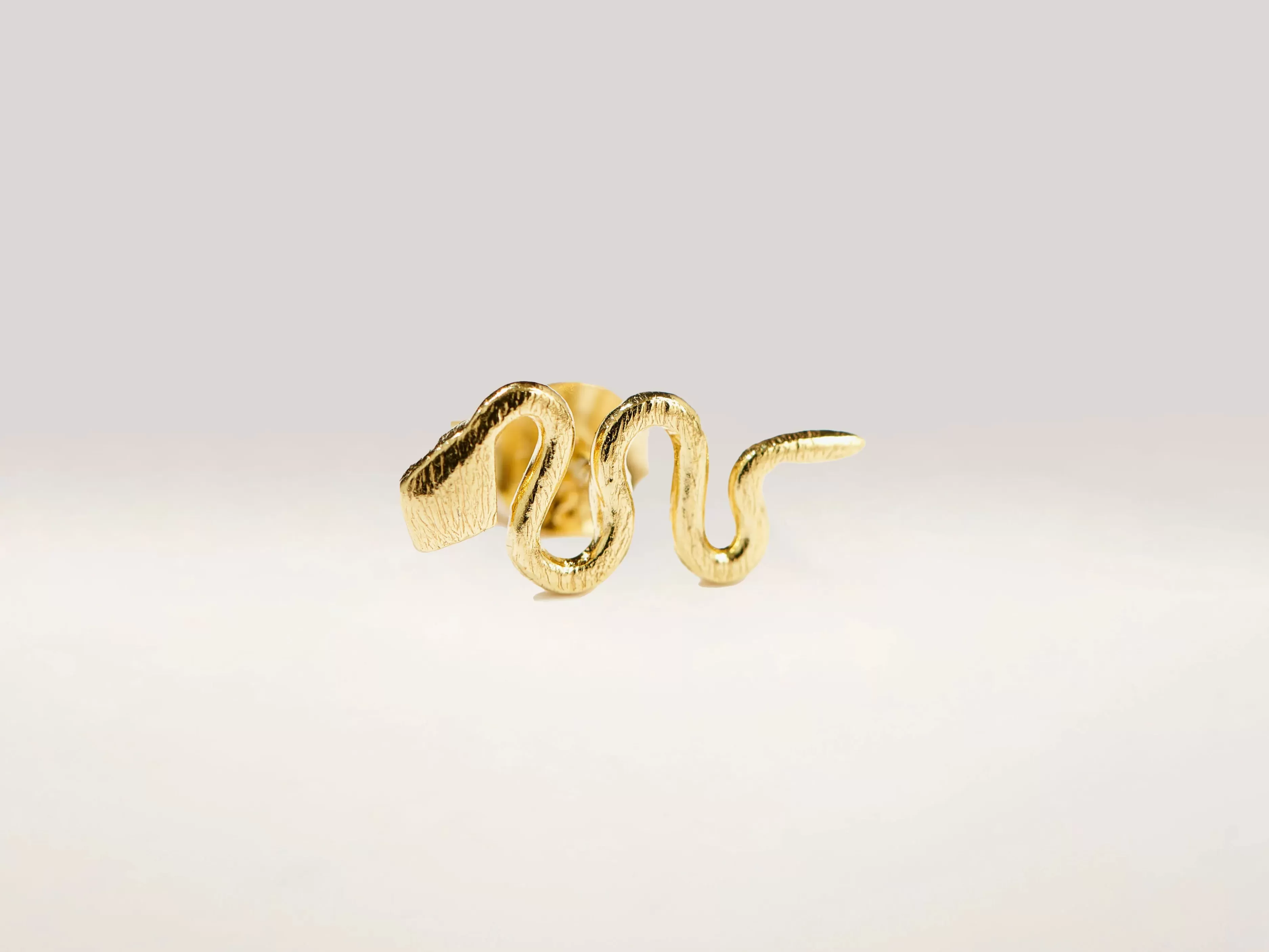 Serpent Stud Oorbellen-Vadi jewels Shop